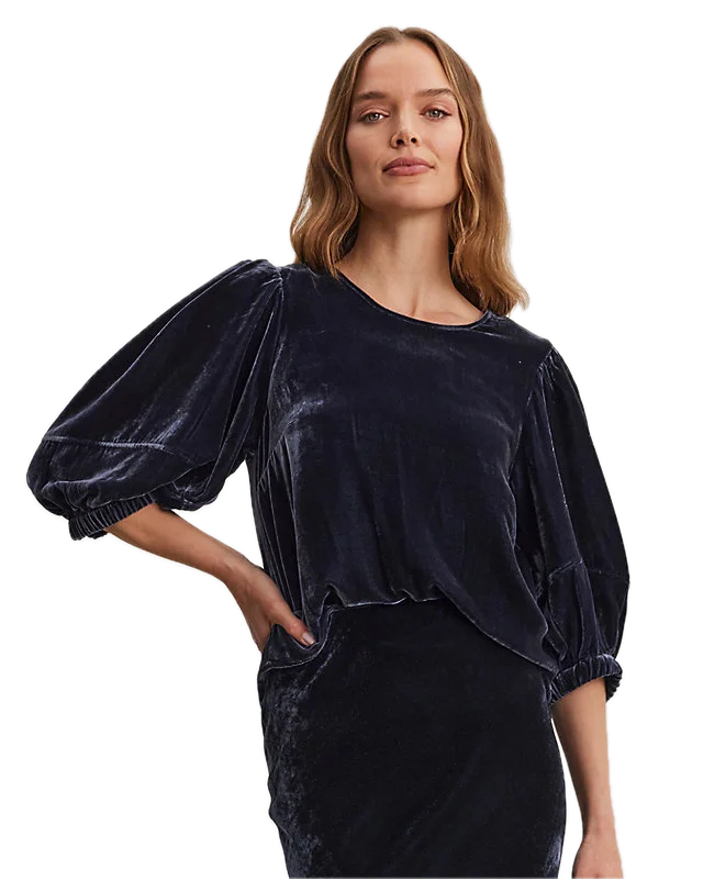 Casual Chic Deals Velvet Nancy Silk Velvet Top