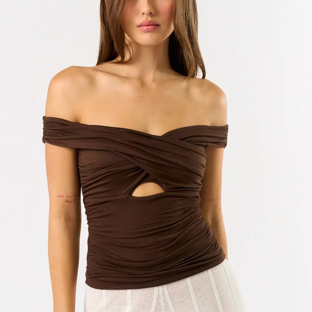 Hot Styles Ruched Top