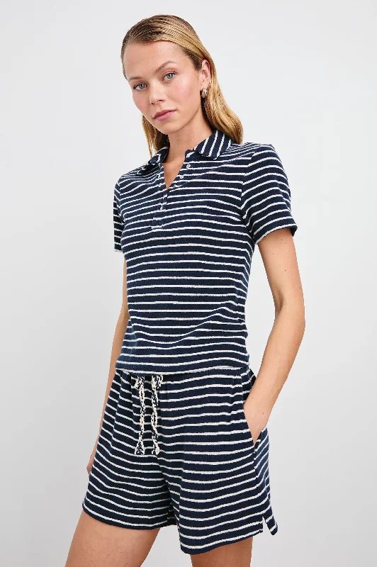 Relaxed Style Deals NAVELI COURT POLO  - NAVY IVORY STRIPE