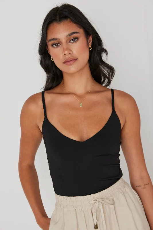 Laid-Back Fashion Offers Tribute Black Knit Bralette