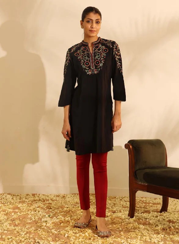 Chic Style Discounts Black Knee-length Embroidered Kurta