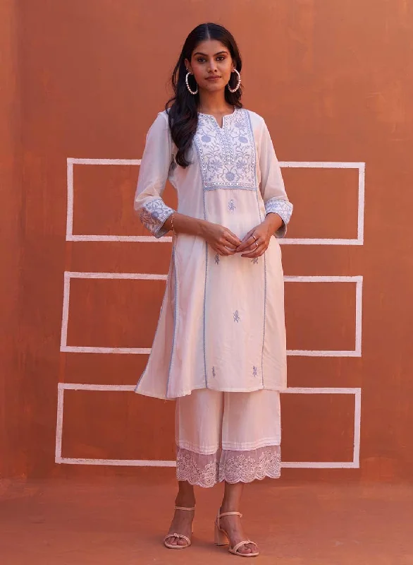 Style Breakthroughs White A Line Embroidered Kurta with 3/4th Sleeves